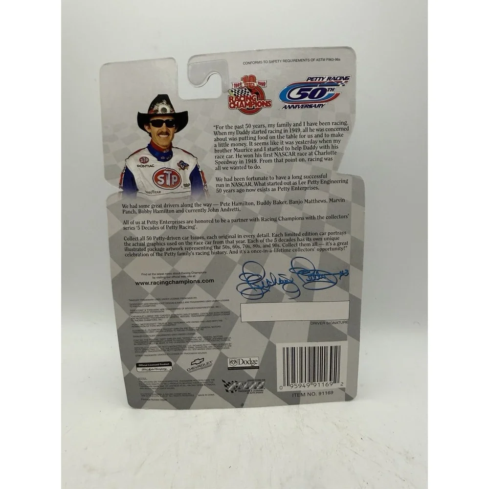 1999 Racing Champions Richard Petty #43 1973 Dodge Charger STP NASCAR